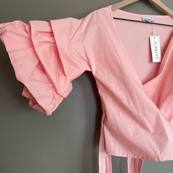 NWT LIONESS Esmerelda Wrap Top in Blush Size Small Pink Puff Sleeve Ruffles Sexy - Picture 10 of 16